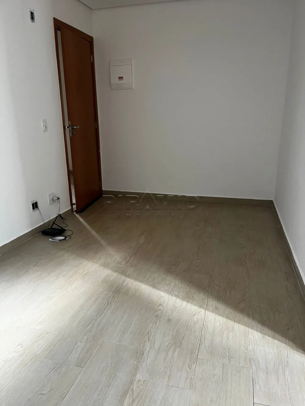Alugar Apartamento / Padr&atilde;o em Ribeir&atilde;o Preto R$ 1.600,00 - Foto 8