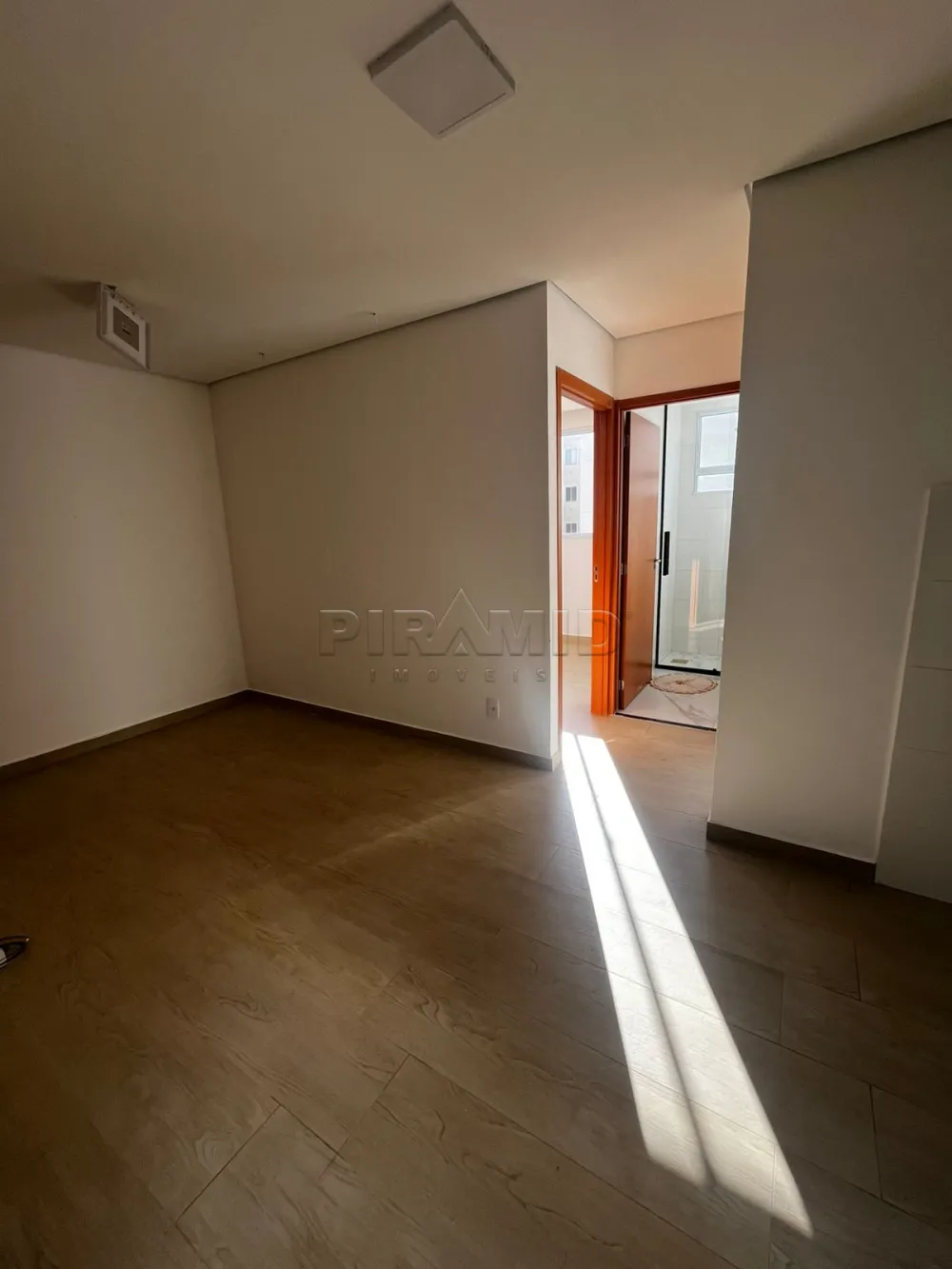 Alugar Apartamento / Padr&atilde;o em Ribeir&atilde;o Preto R$ 1.600,00 - Foto 5