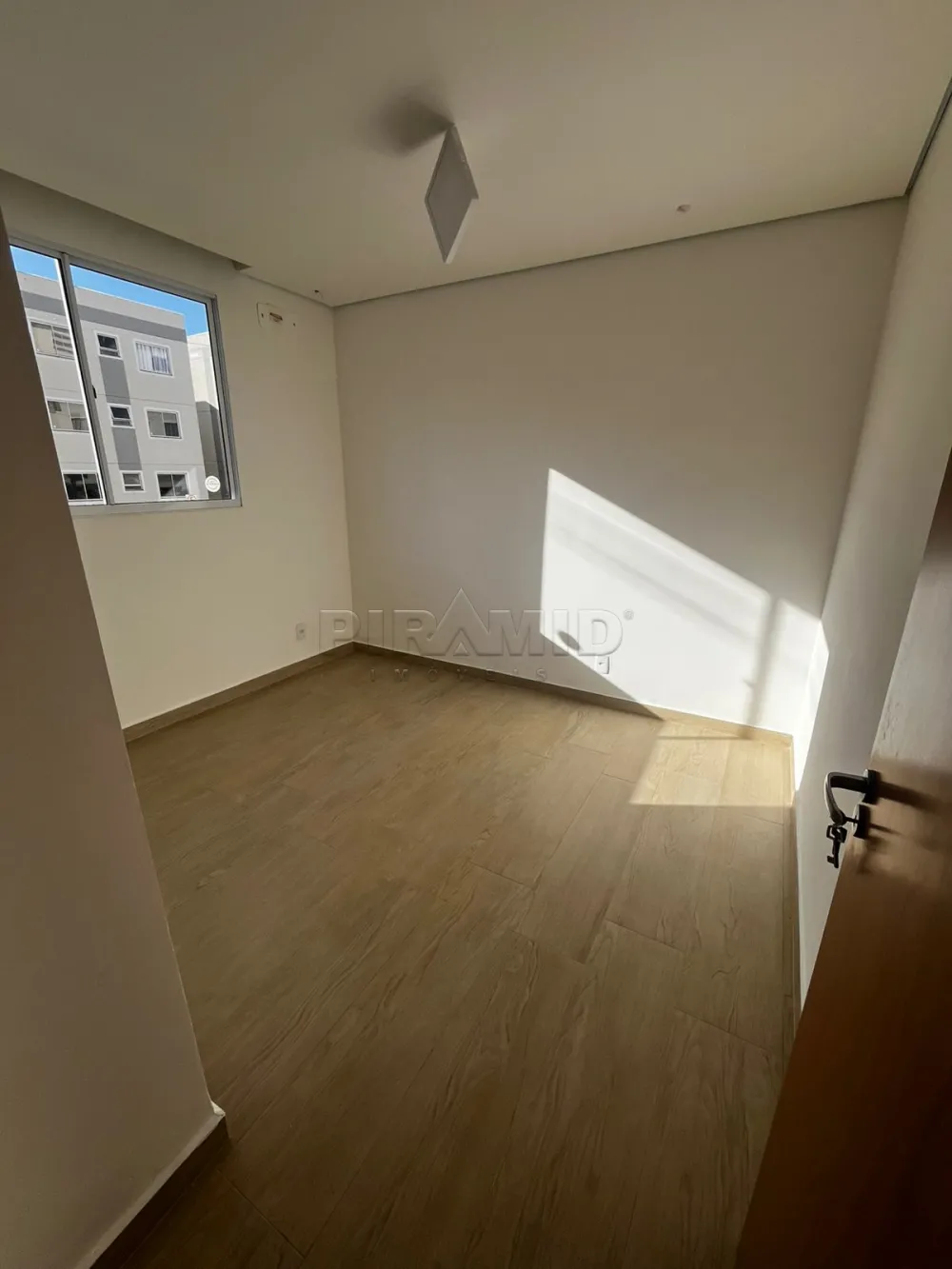 Alugar Apartamento / Padr&atilde;o em Ribeir&atilde;o Preto R$ 1.600,00 - Foto 9