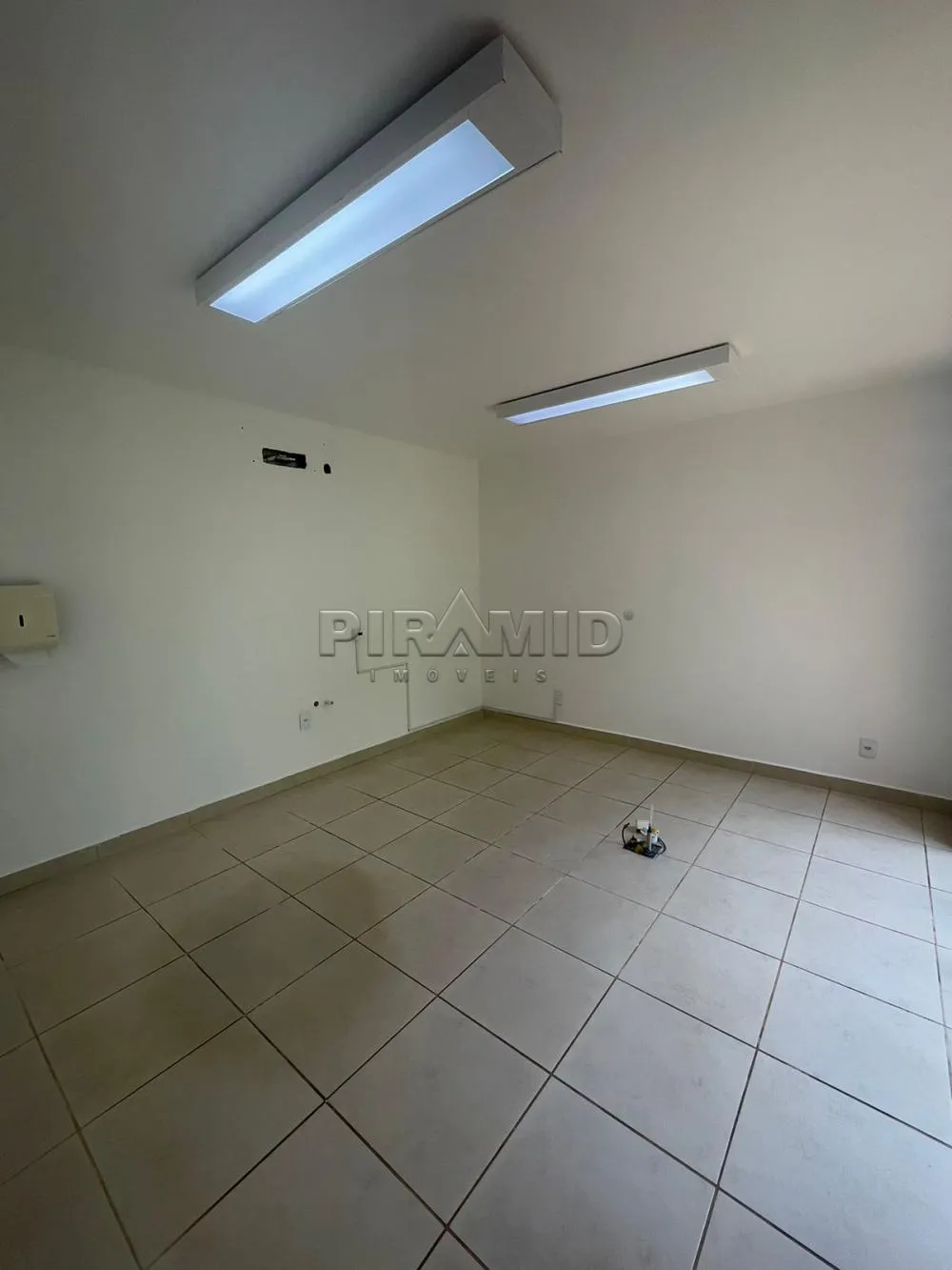 Alugar Comercial / Casa em Ribeir&atilde;o Preto R$ 4.320,00 - Foto 13