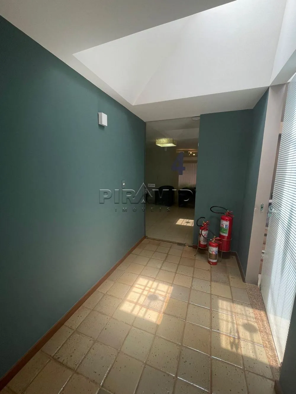 Alugar Comercial / Casa em Ribeir&atilde;o Preto R$ 4.320,00 - Foto 9