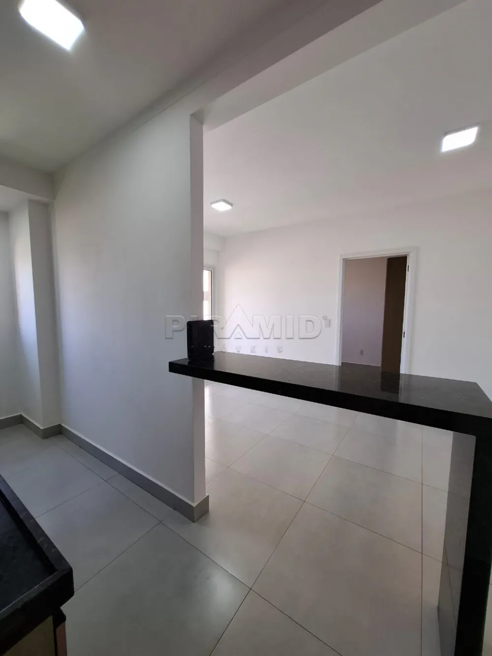 Alugar Apartamento / Padr&atilde;o em Ribeir&atilde;o Preto R$ 2.300,00 - Foto 4