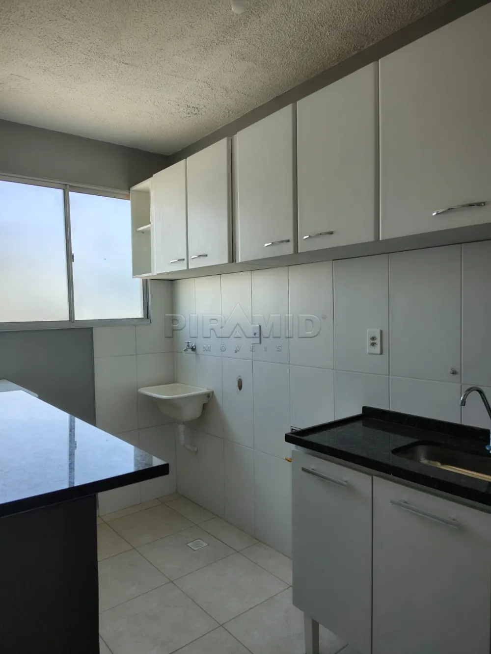 Alugar Apartamento / Padr&atilde;o em Ribeir&atilde;o Preto R$ 1.200,00 - Foto 5