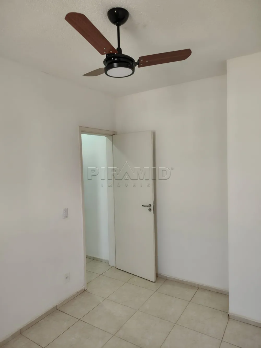 Alugar Apartamento / Padr&atilde;o em Ribeir&atilde;o Preto R$ 1.200,00 - Foto 11
