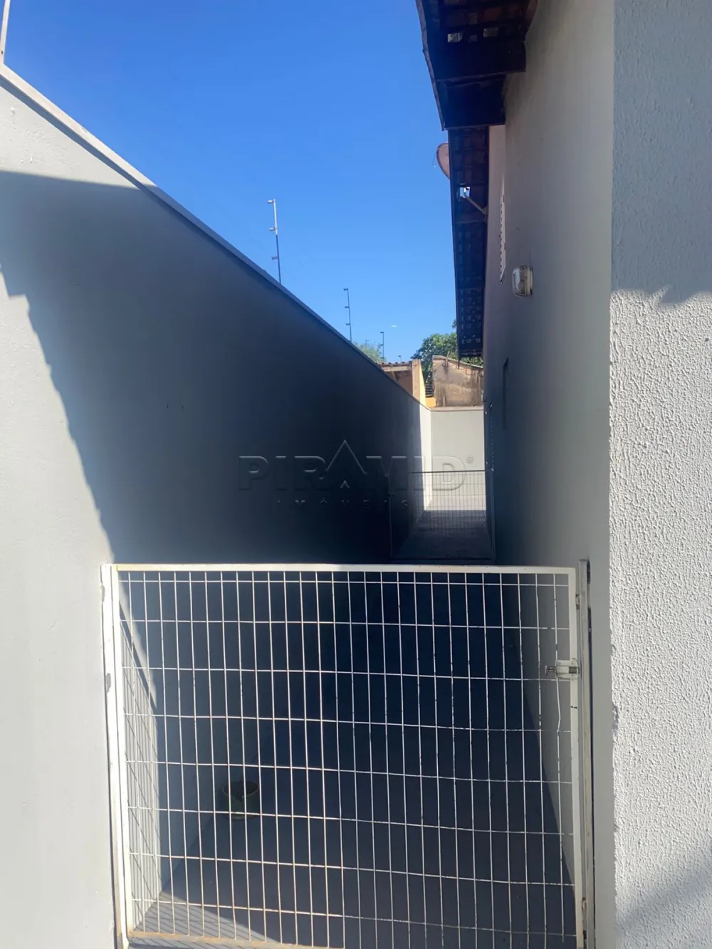 Comprar Casa / Padr&atilde;o em Ribeir&atilde;o Preto R$ 399.999,00 - Foto 5