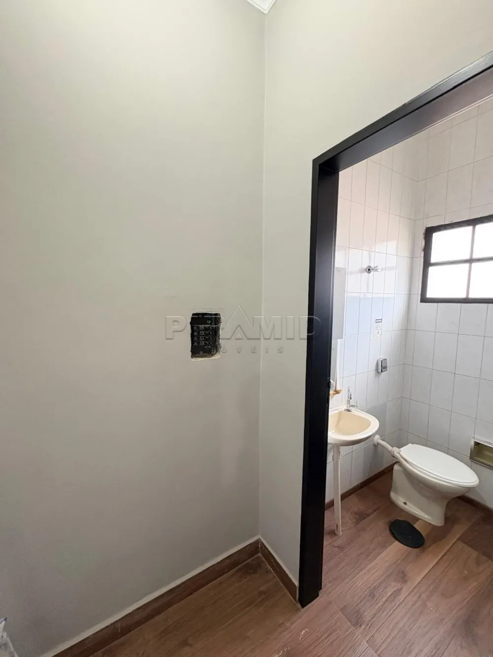Alugar Comercial / Sala em Ribeir&atilde;o Preto R$ 1.250,00 - Foto 5