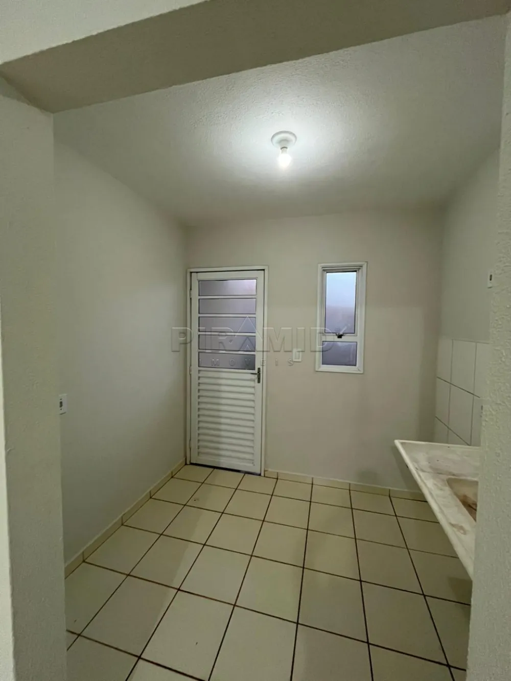 Comprar Casa / Padr&atilde;o em Ribeir&atilde;o Preto R$ 210.000,00 - Foto 2