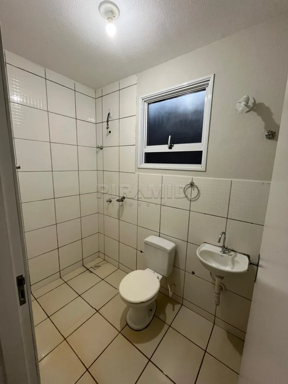 Comprar Casa / Padr&atilde;o em Ribeir&atilde;o Preto R$ 210.000,00 - Foto 5