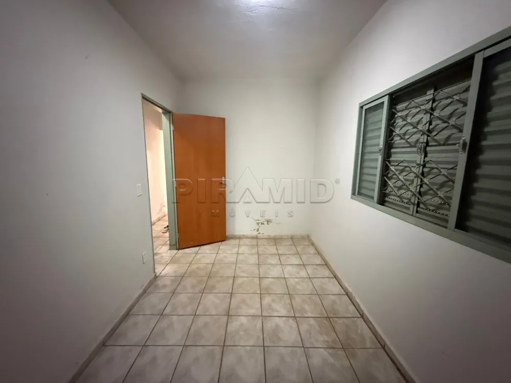 Alugar Casa / Padr&atilde;o em Ribeir&atilde;o Preto R$ 850,00 - Foto 4