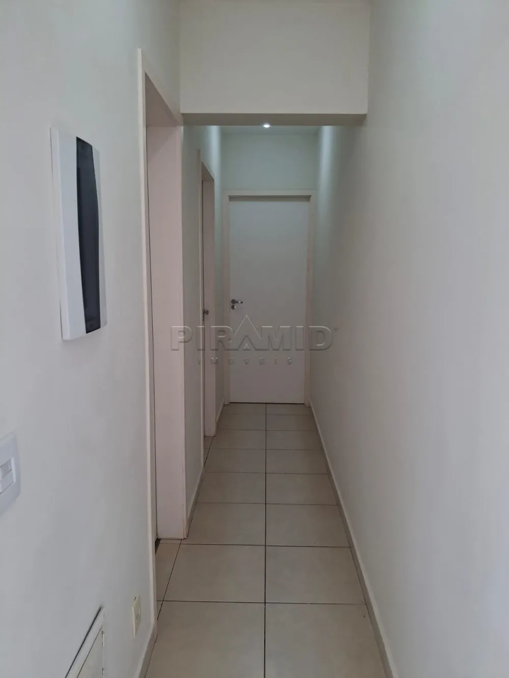 Alugar Apartamento / Padr&atilde;o em Ribeir&atilde;o Preto R$ 1.800,00 - Foto 7