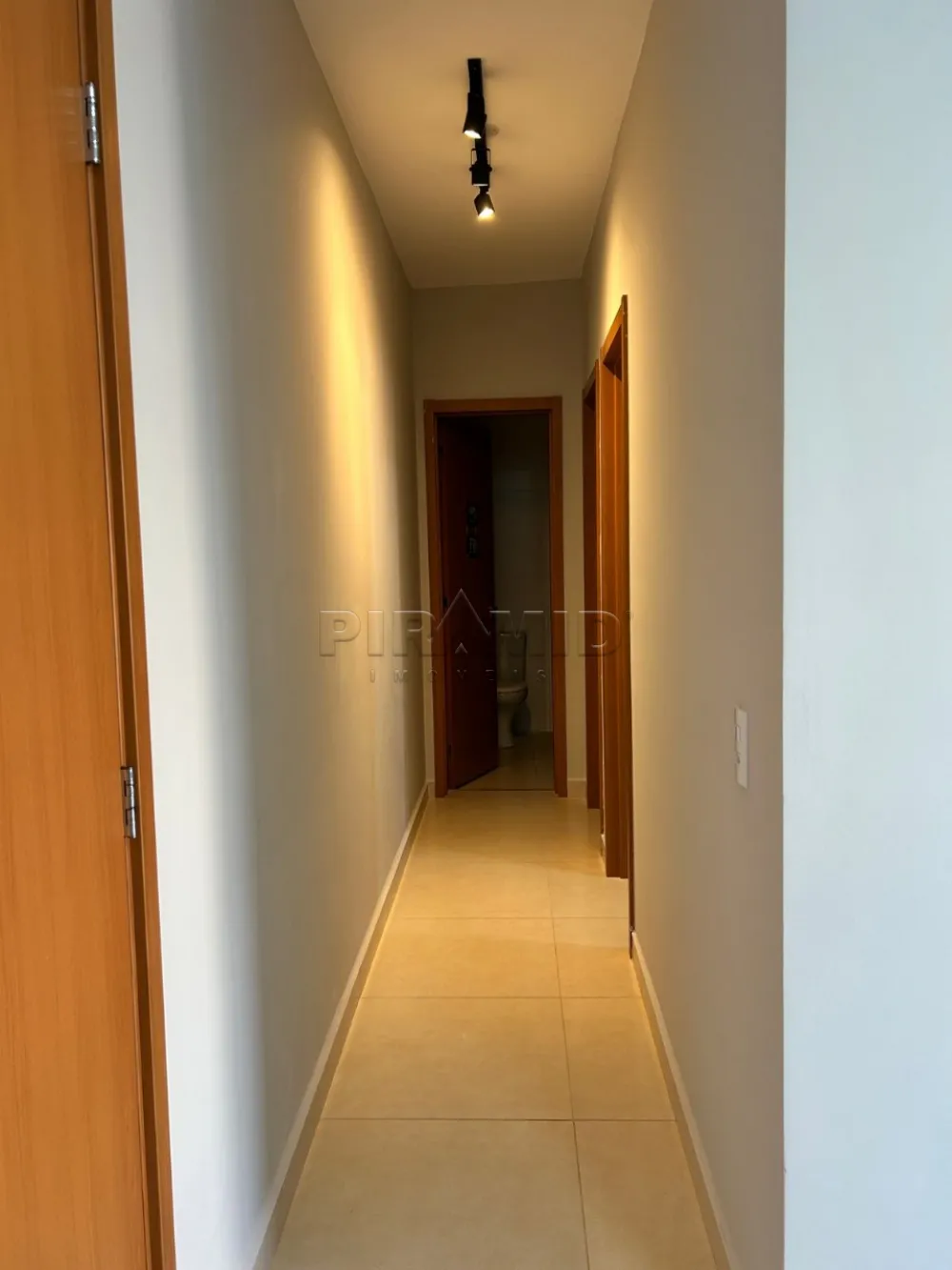 Alugar Apartamento / Padr&atilde;o em Ribeir&atilde;o Preto R$ 1.750,00 - Foto 8