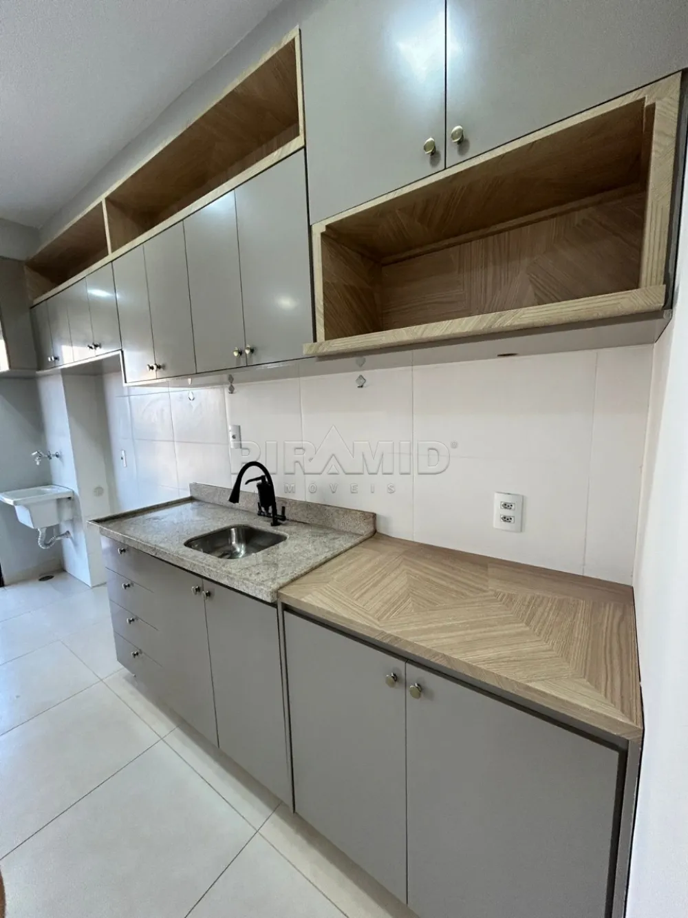 Alugar Apartamento / Padr&atilde;o em Ribeir&atilde;o Preto R$ 1.750,00 - Foto 11