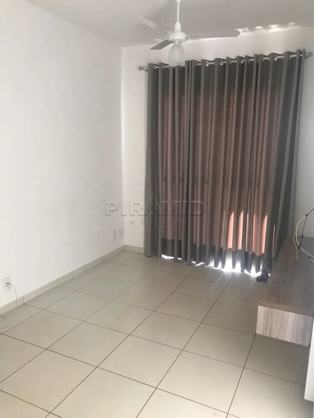 Alugar Apartamento / Padr&atilde;o em Ribeir&atilde;o Preto R$ 1.900,00 - Foto 1