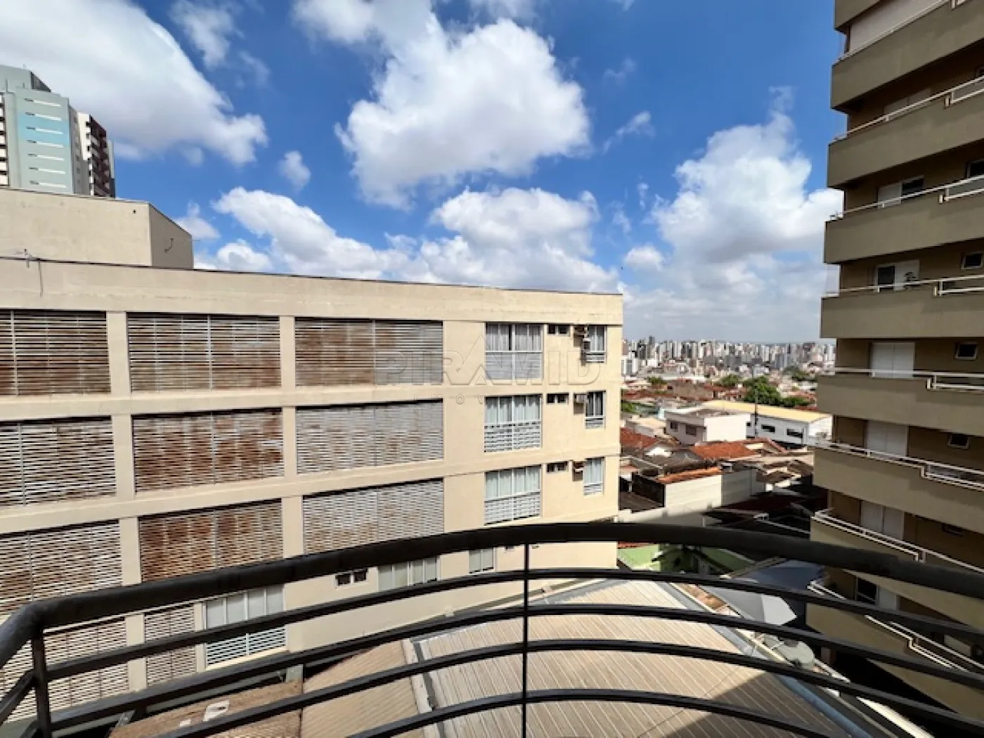 Alugar Apartamento / Padr&atilde;o em Ribeir&atilde;o Preto R$ 1.600,00 - Foto 3
