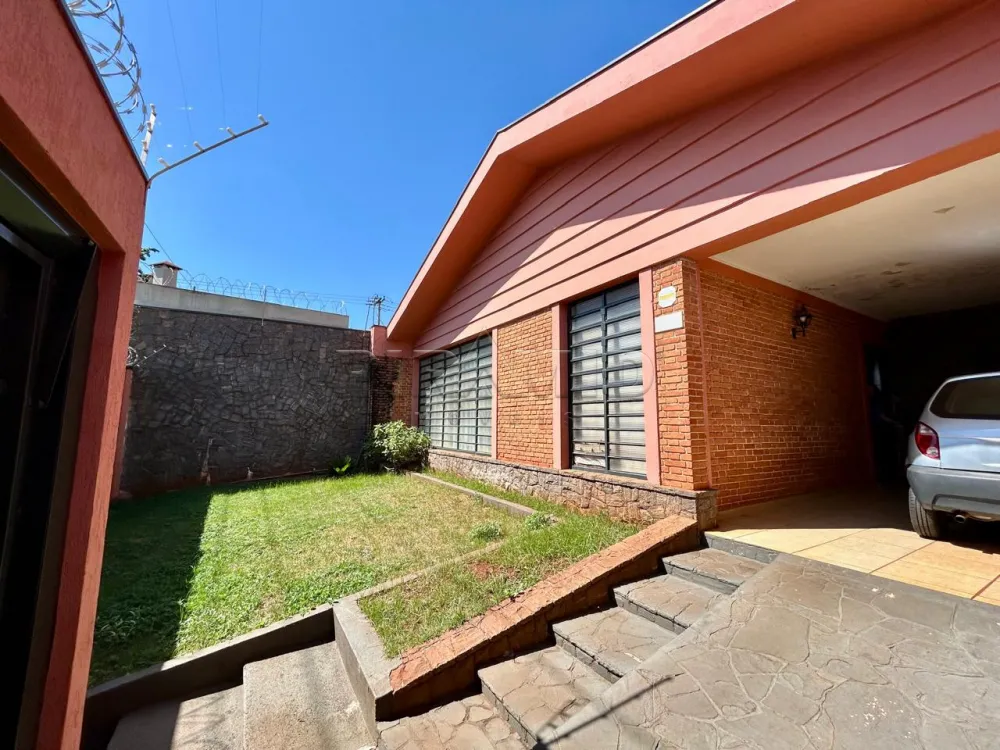 Alugar Casa / Padr&atilde;o em Ribeir&atilde;o Preto R$ 1.400,00 - Foto 2
