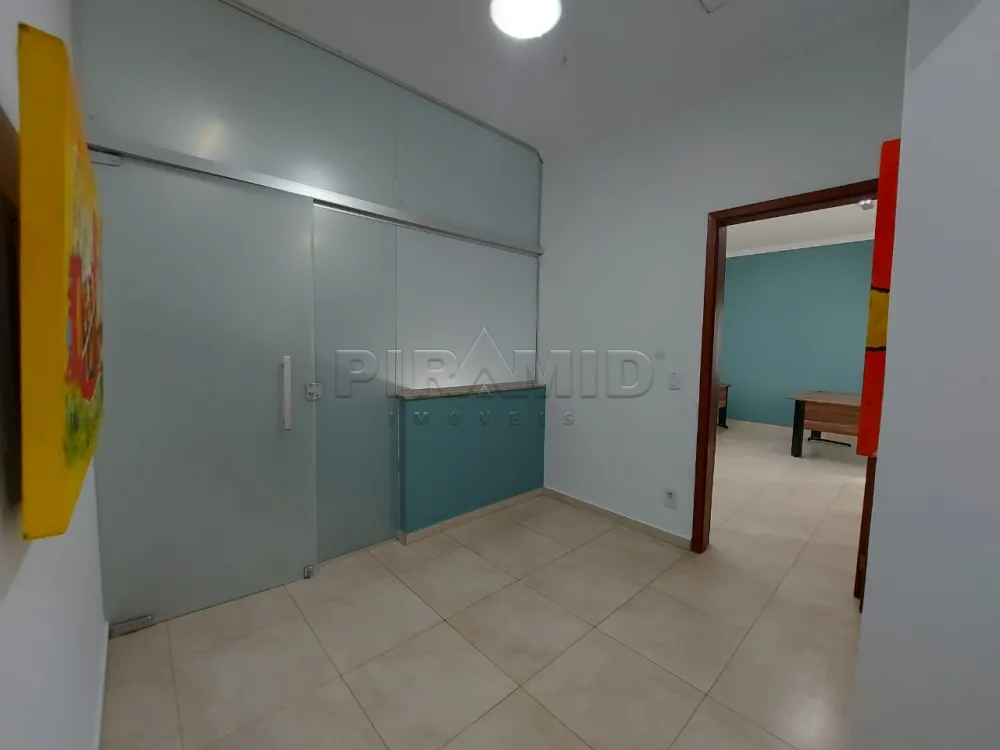 Alugar Comercial / Sala em Ribeir&atilde;o Preto R$ 1.400,00 - Foto 4