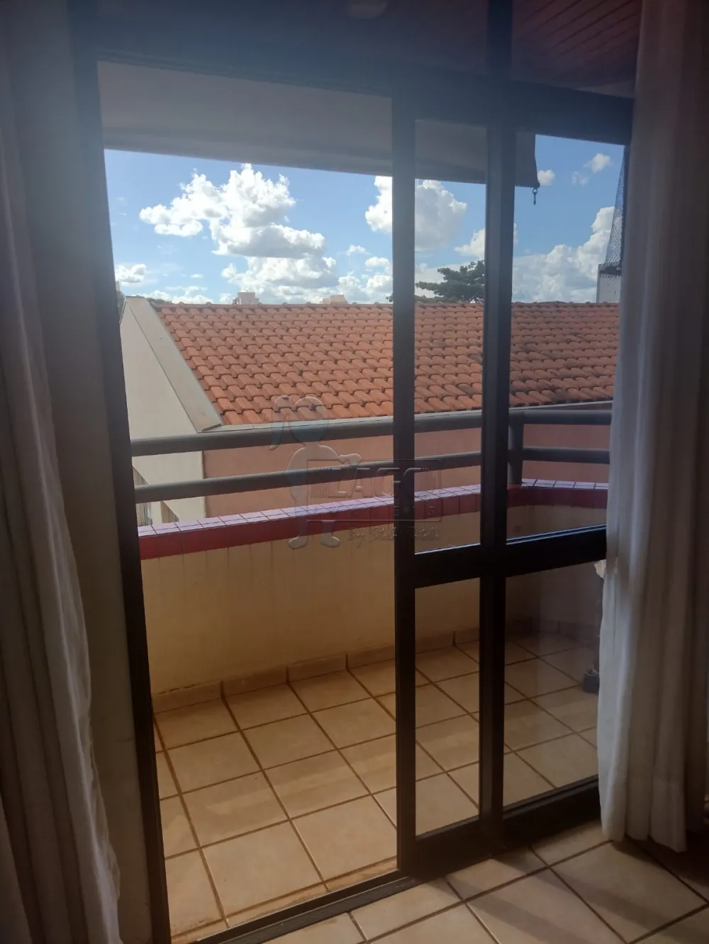 Alugar Apartamento / Padr&atilde;o em Ribeir&atilde;o Preto R$ 1.800,00 - Foto 4