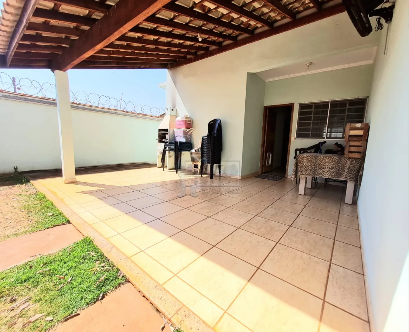 Comprar Casa / Padr&atilde;o em Bonfim Paulista R$ 450.000,00 - Foto 2