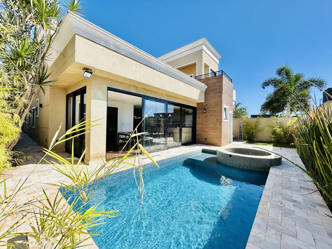 Alugar Casa condom&iacute;nio / Padr&atilde;o em Bonfim Paulista R$ 14.000,00 - Foto 1