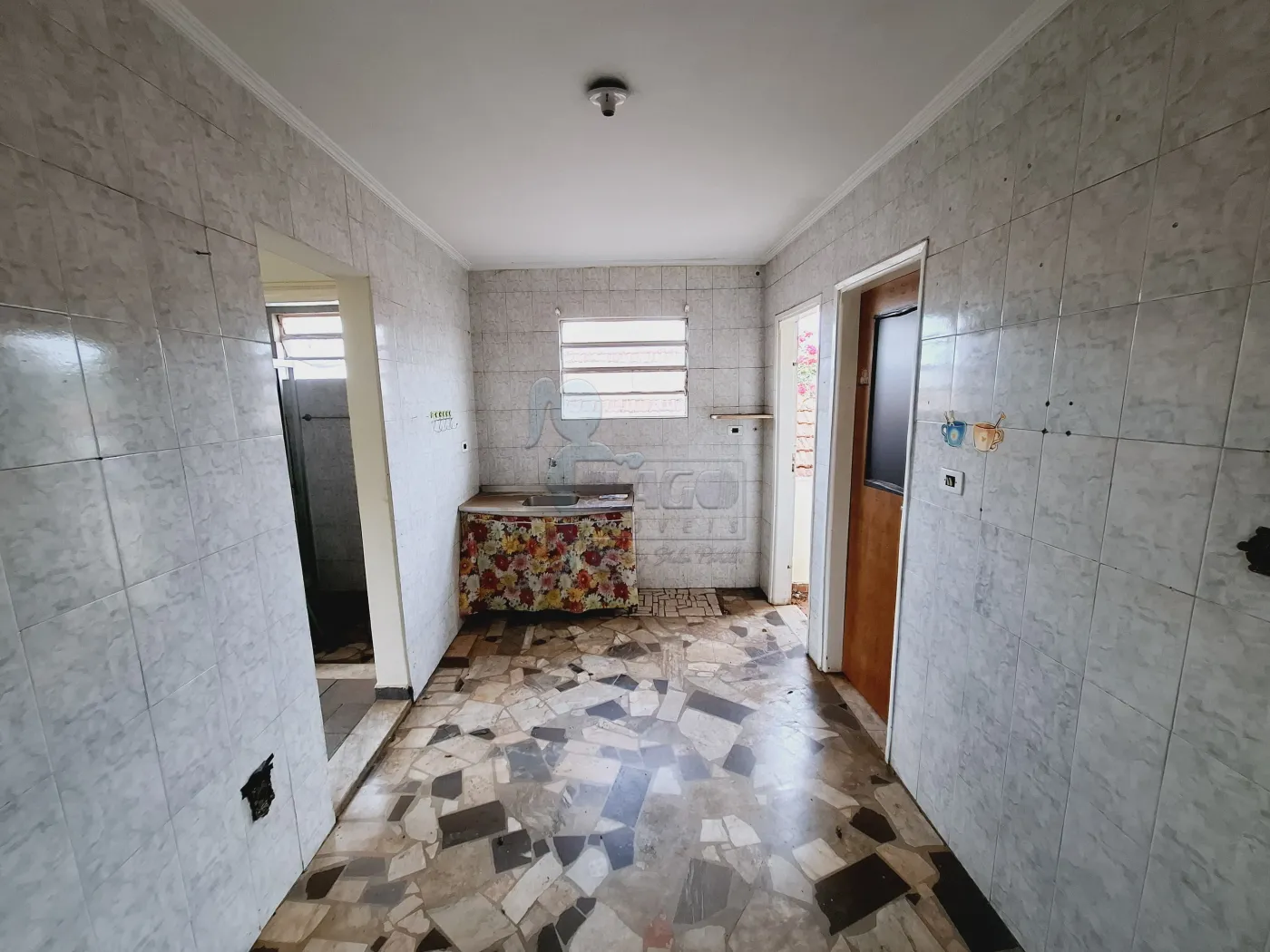 Alugar Casa / Padr&atilde;o em Ribeir&atilde;o Preto R$ 1.200,00 - Foto 3
