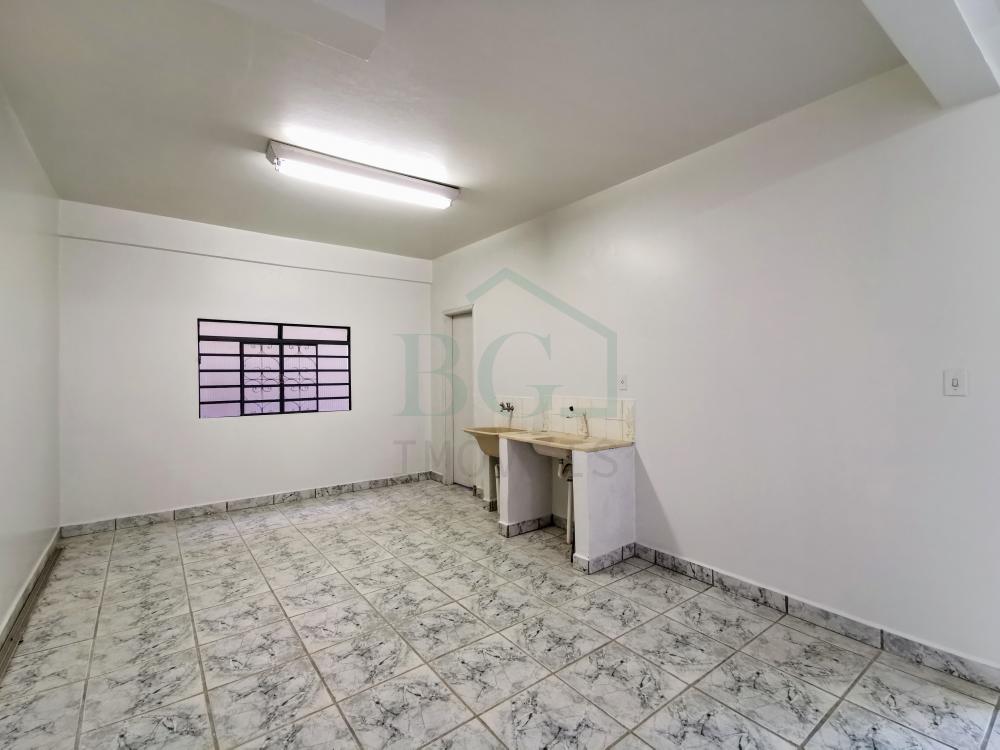 Casa, 4 quartos, 270 m² - Foto 31