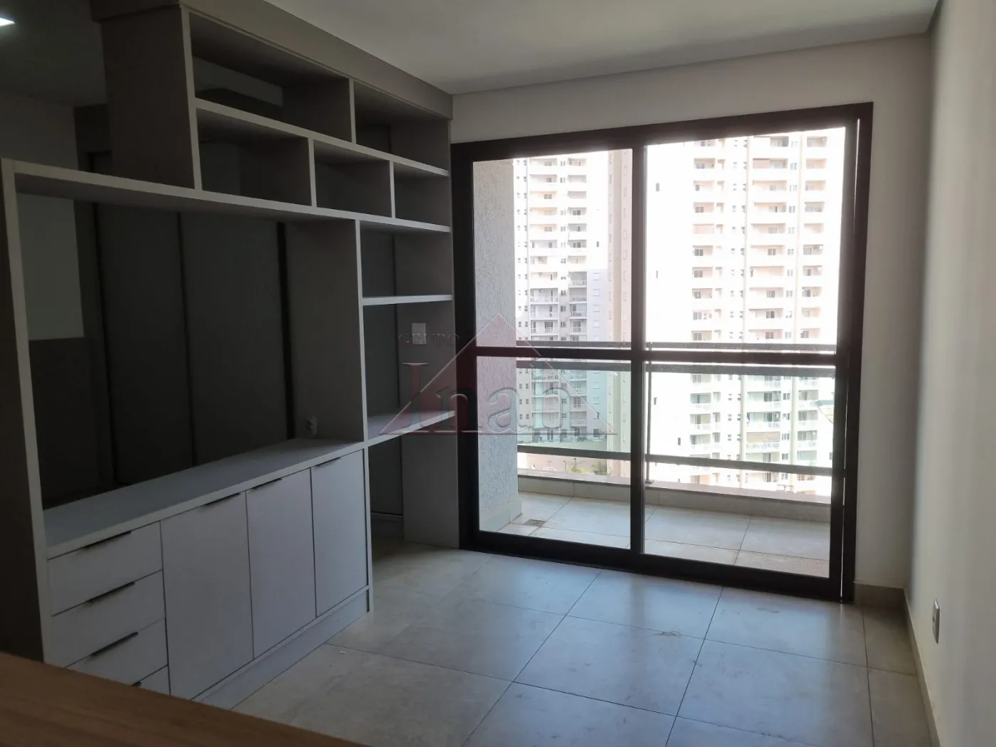 Alugar Apartamentos / FLAT em Ribeirão Preto R$ 2.250,00 - Foto 1