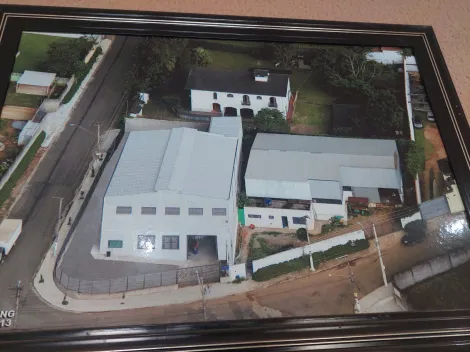 Alugar Comerciais / Galpão - Comercial em Suzano R$ 17.500,00 - Foto 1
