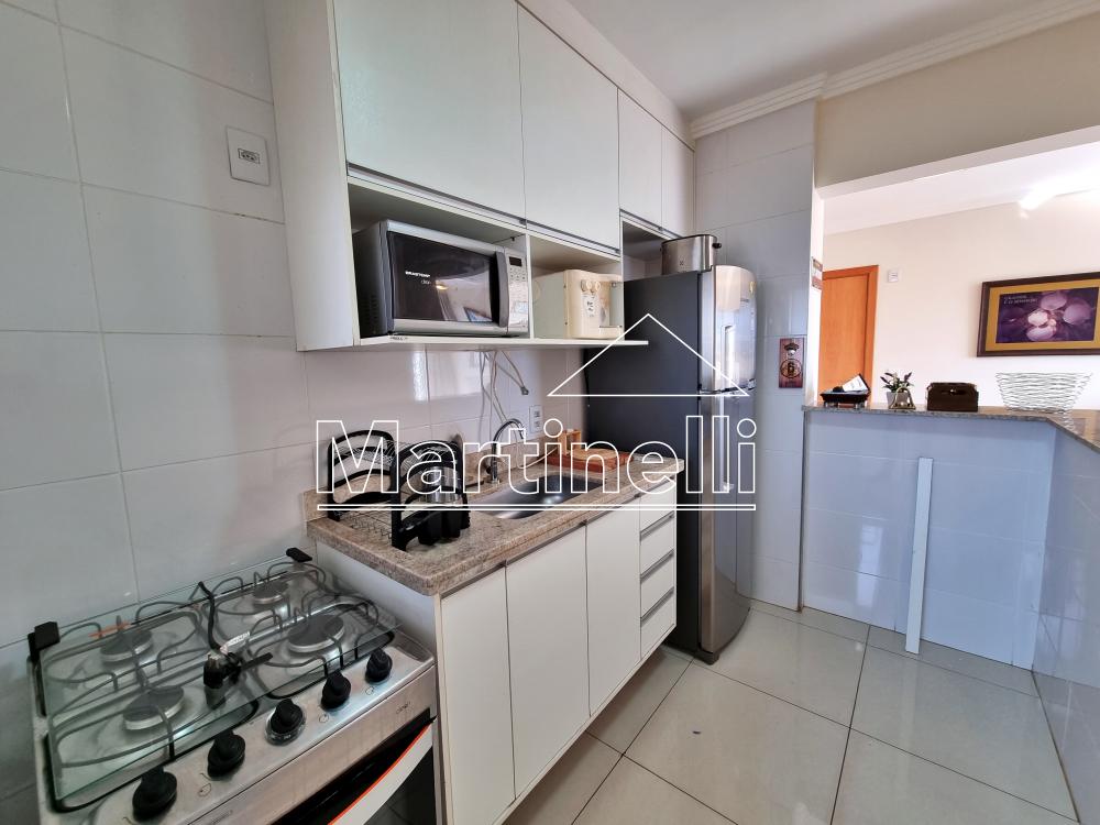 Alugar Apartamento / Padr&atilde;o em Ribeir&atilde;o Preto R$ 1.900,00 - Foto 6