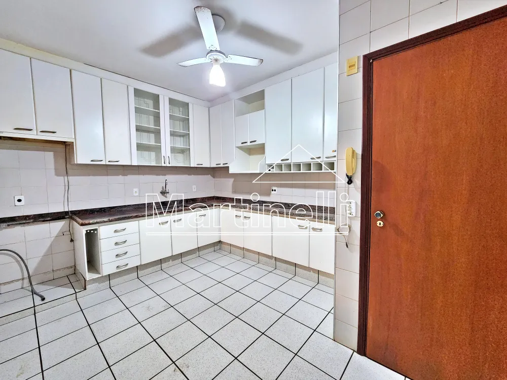 Alugar Apartamento / Padr&atilde;o em Ribeir&atilde;o Preto R$ 1.800,00 - Foto 3