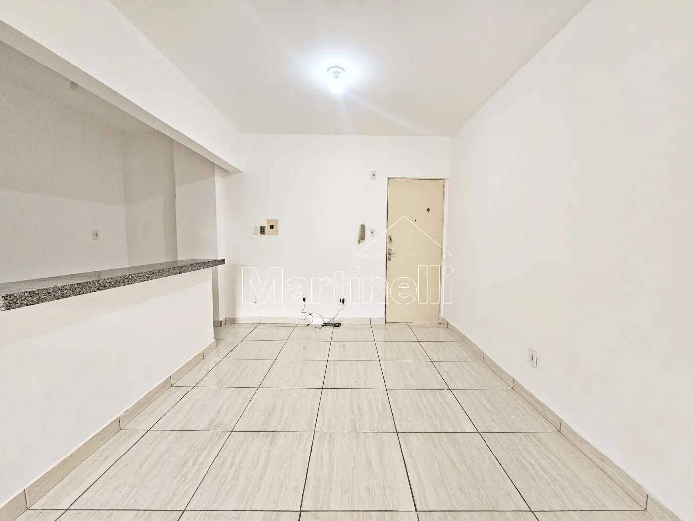 Alugar Apartamento / KitnetFlat em Ribeir&atilde;o Preto R$ 600,00 - Foto 3