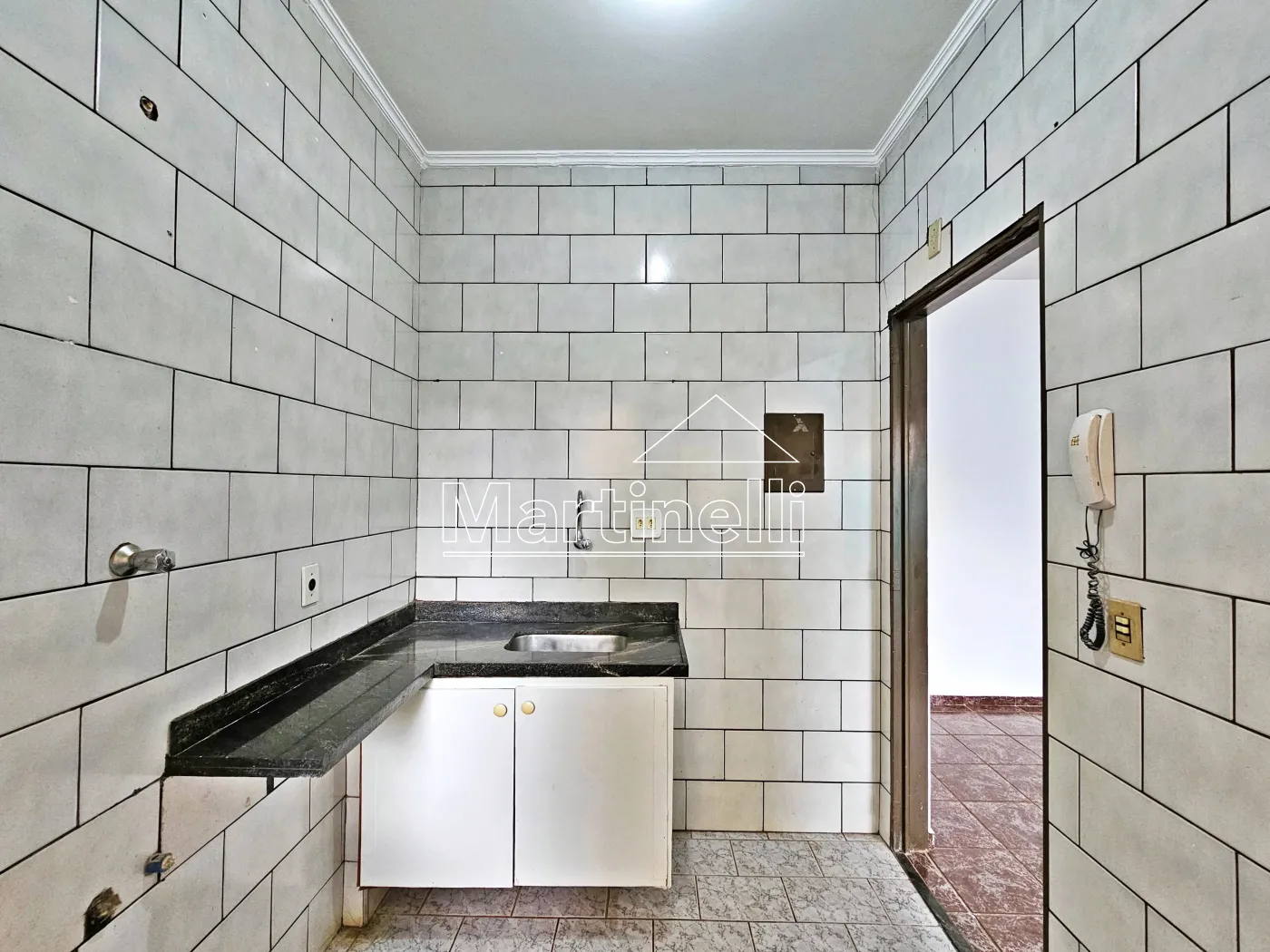 Alugar Apartamento / Padr&atilde;o em Ribeir&atilde;o Preto R$ 800,00 - Foto 4