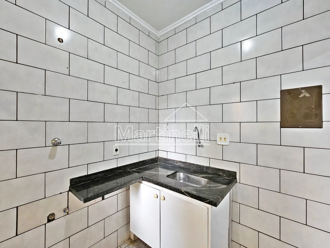 Alugar Apartamento / Padr&atilde;o em Ribeir&atilde;o Preto R$ 800,00 - Foto 5