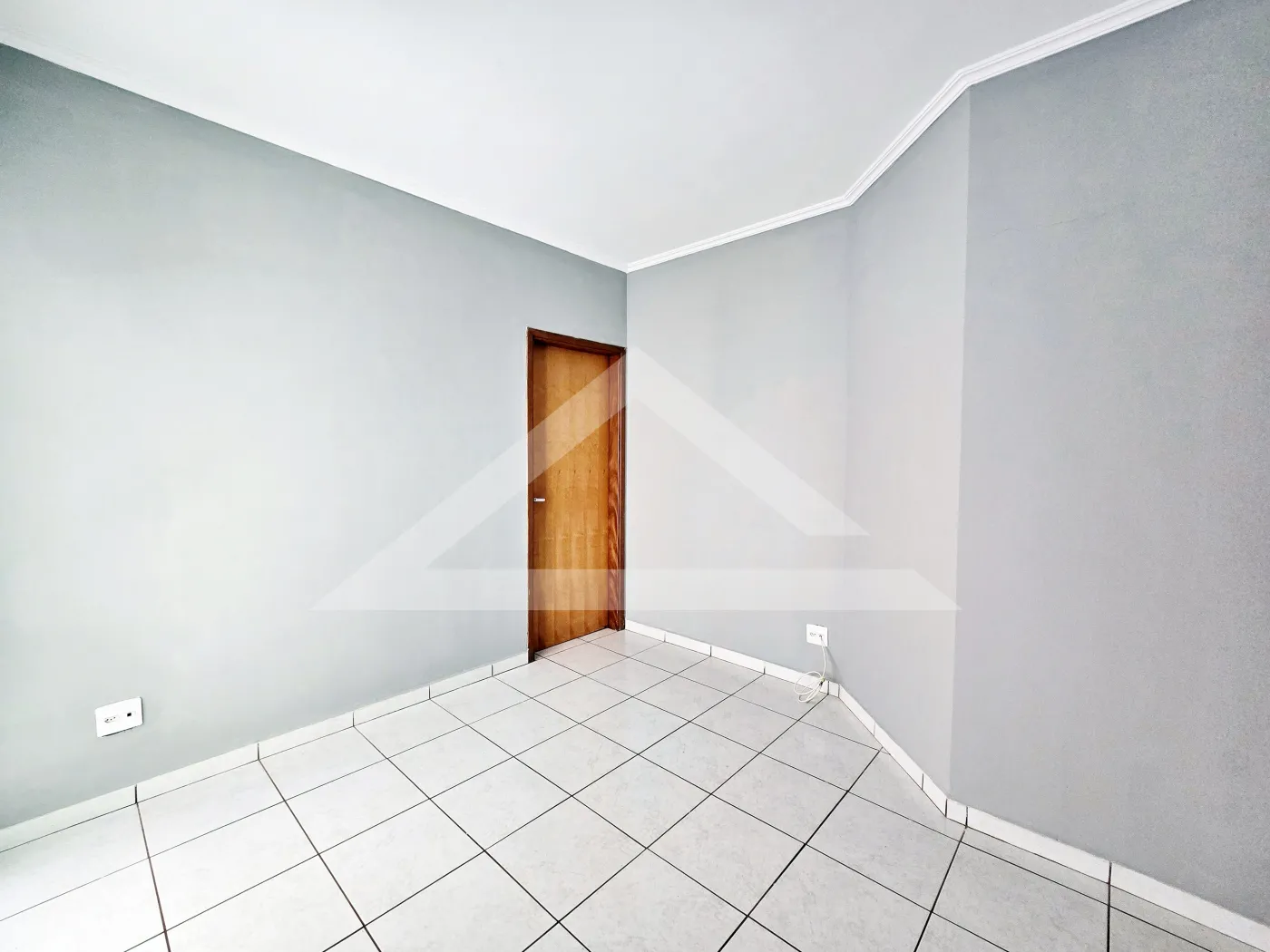 Alugar Apartamento / Padr&atilde;o em Ribeir&atilde;o Preto R$ 1.350,00 - Foto 2