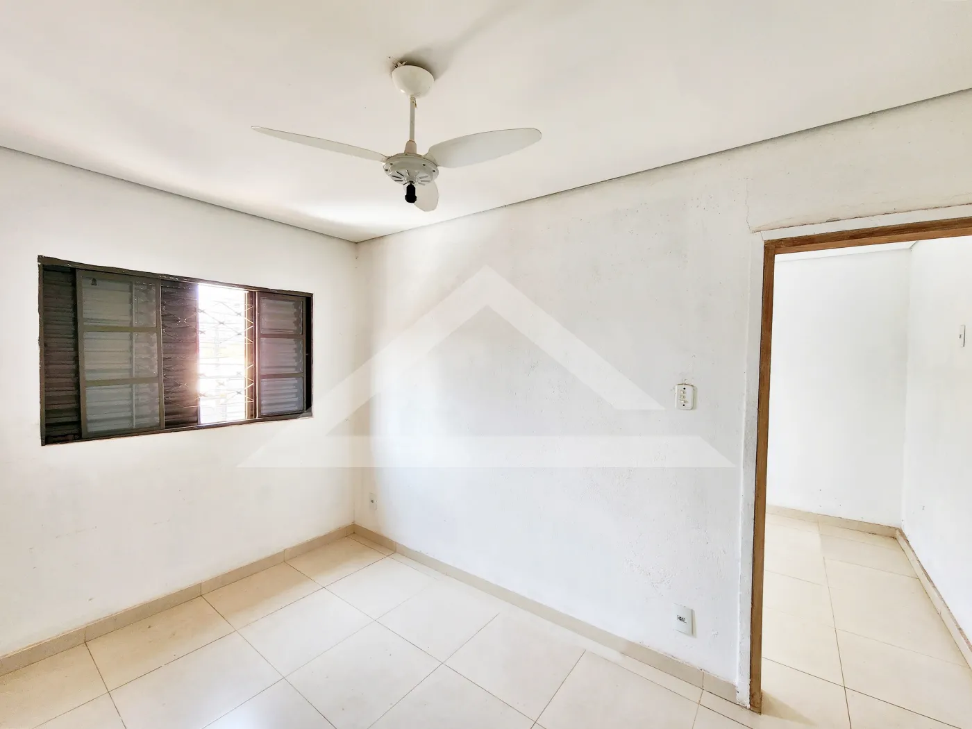 Alugar Casa / Sobrado Padr&atilde;o em Ribeir&atilde;o Preto R$ 2.000,00 - Foto 12
