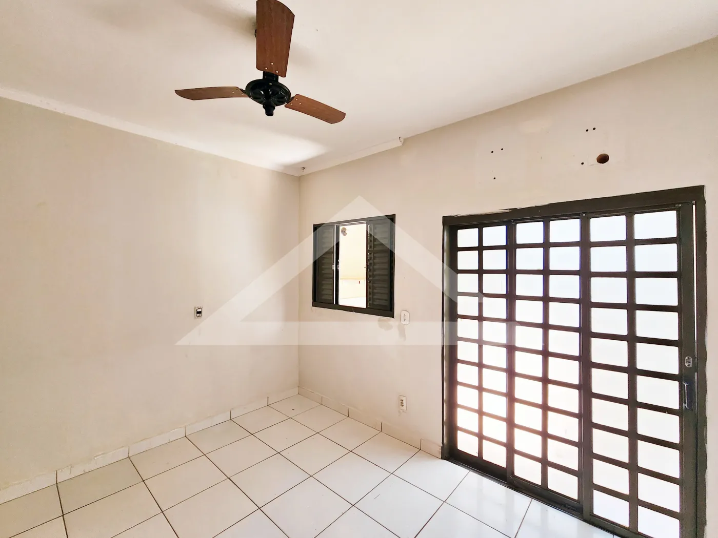 Alugar Casa / Sobrado Padr&atilde;o em Ribeir&atilde;o Preto R$ 2.000,00 - Foto 10