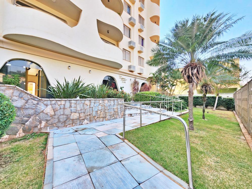 Alugar Apartamento / Padr&atilde;o em Ribeir&atilde;o Preto R$ 1.500,00 - Foto 27