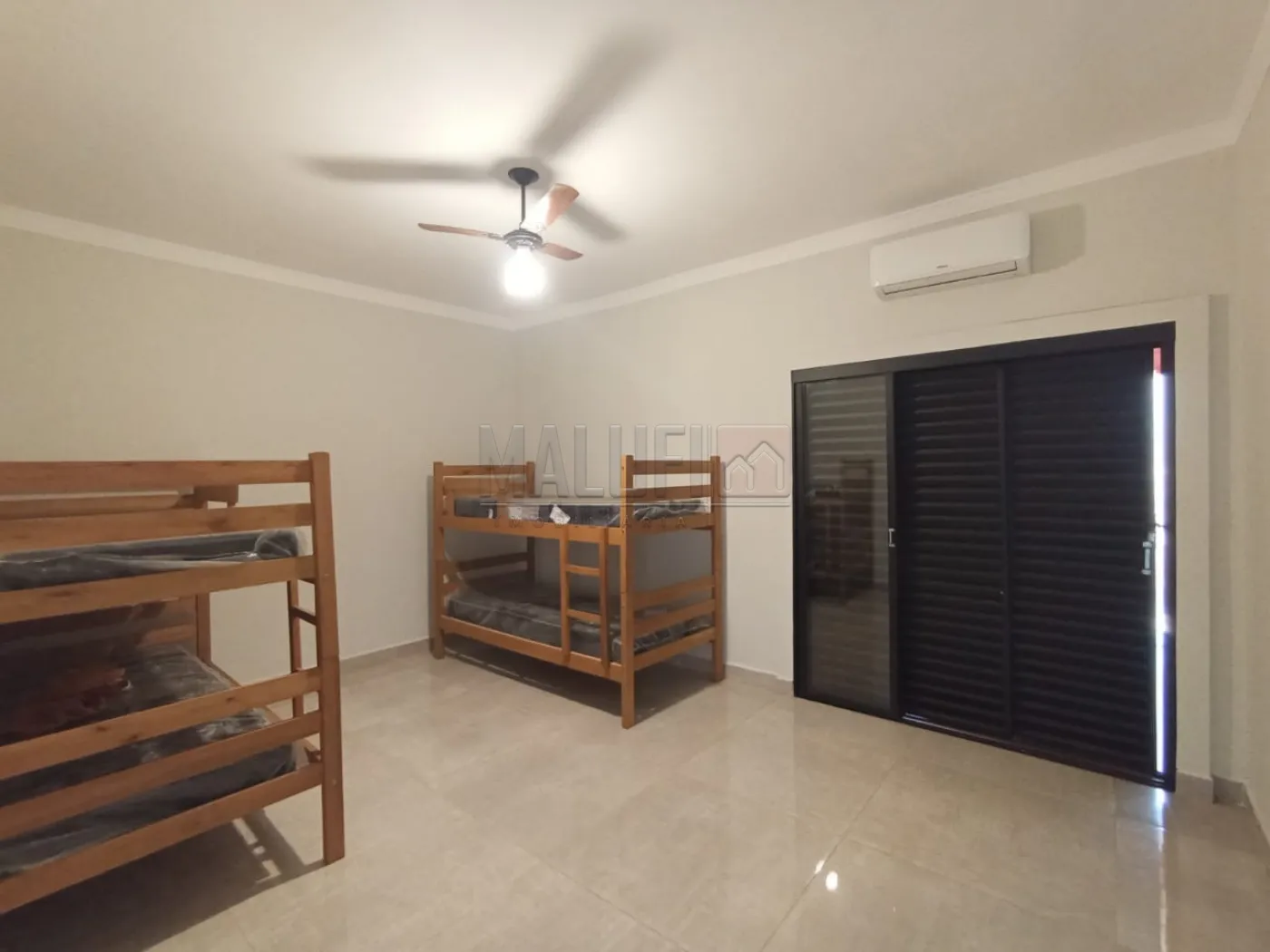 Alugar Casas / Mobiliadas em Ol&iacute;mpia R$ 4.000,00 - Foto 3