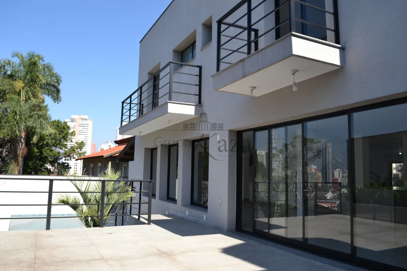 Foto 1 de Casa Padrão em Cidade Jardim, São Paulo - imagem 1 Foto 1 de Casa Padrão em Cidade Jardim, São Paulo - imagem 1