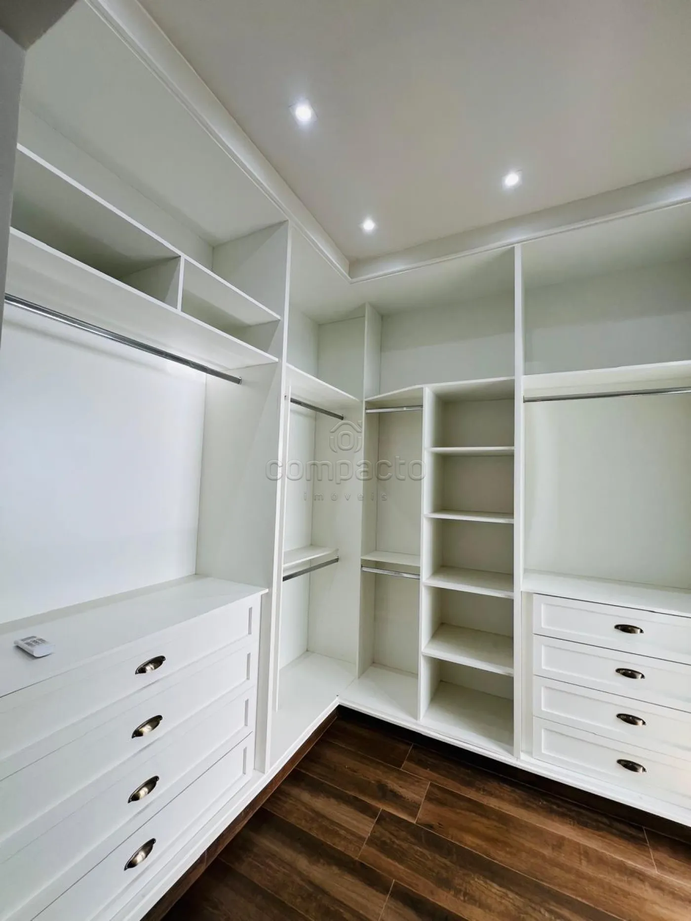 Alugar Casa / Condom&iacute;nio em S&atilde;o Jos&eacute; do Rio Preto R$ 7.500,00 - Foto 27